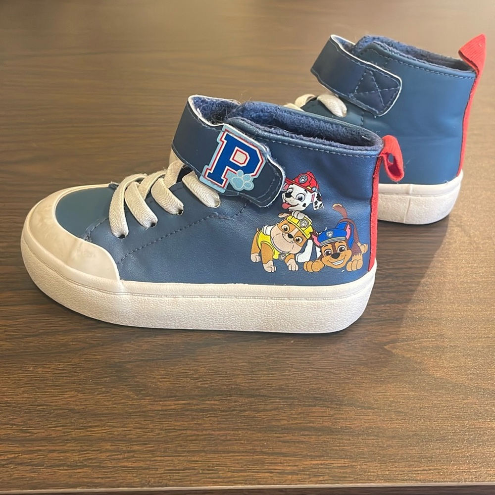 Boys 7.5 paw patrol shoes